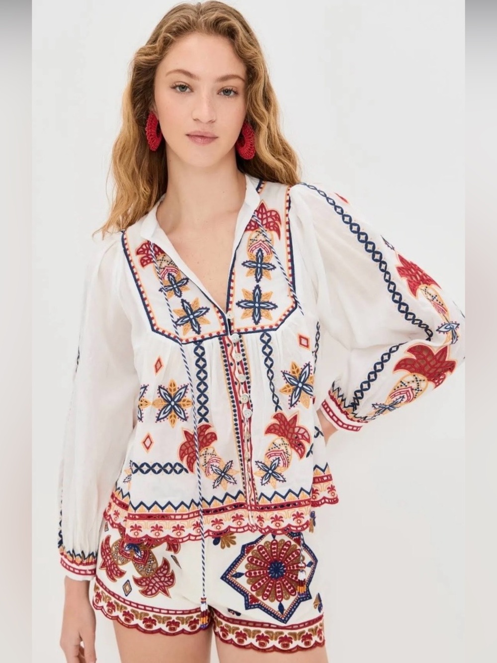 FARM Rio Marys Tiles Off-White
Embroidered Blouse Sz Medium